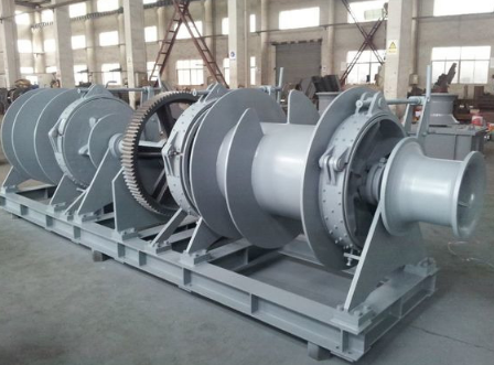 HYDRAULIC COMBINED MOORING WINDLASS