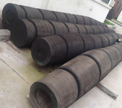 TUG TYPE RUBBER FENDER