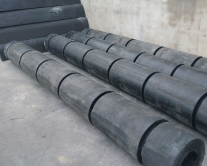 TUG TYPE RUBBER FENDER